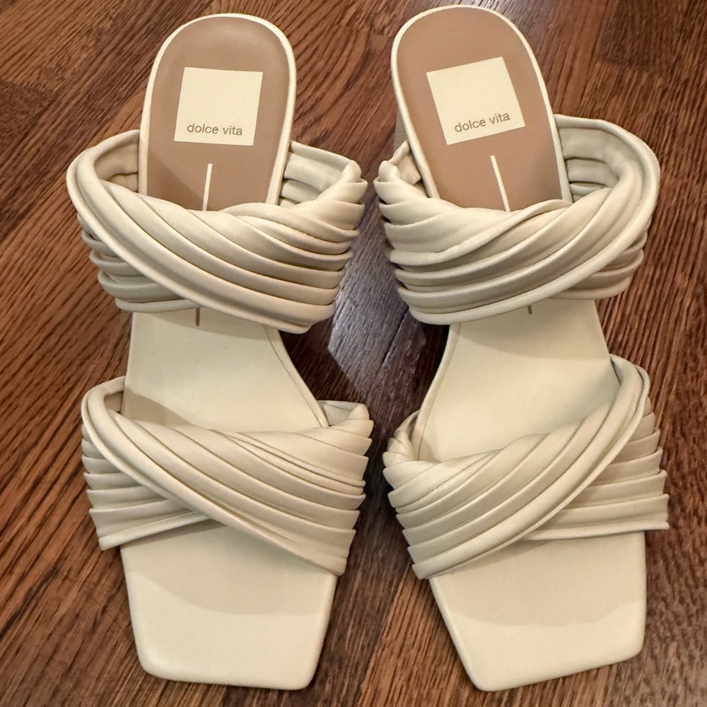 Dolce Vita Ivory Women's Sandals, brand new, never worn